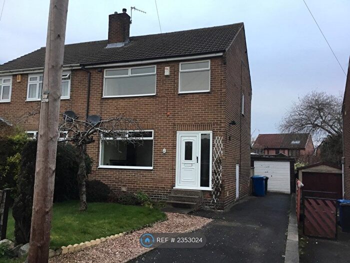 3 Bedroom Semi-Detached House To Rent In Greenside Avenue, Chesterfield, S41
