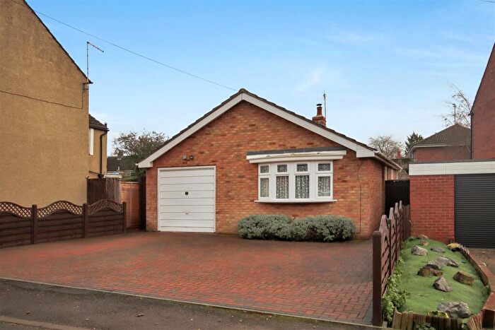 2 Bedroom Detached Bungalow For Sale In Albion Place, Rushden, NN10