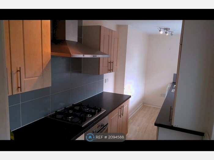 2 Bedroom Terraced House To Rent In Emerson Street, Salford, M5