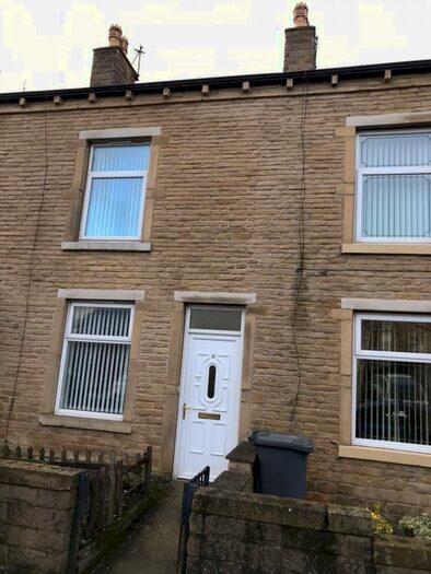 4 Bedroom Terraced House To Rent In Dawson Mount, Bradford, BD4