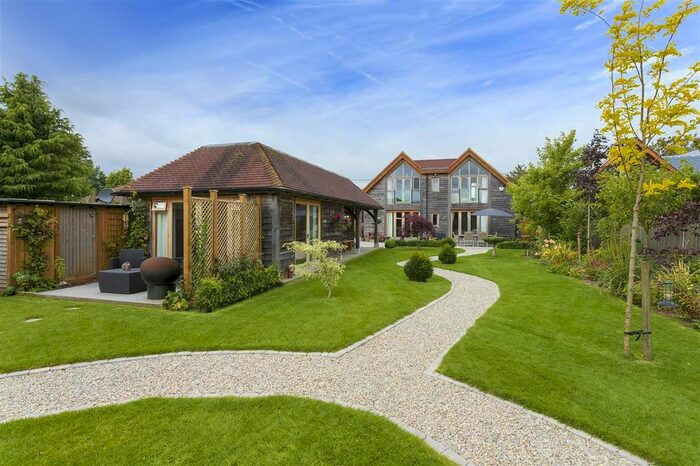 5 Bedroom Detached House For Sale In Elm Lodge, Manns Hill, Bossingham, CT4