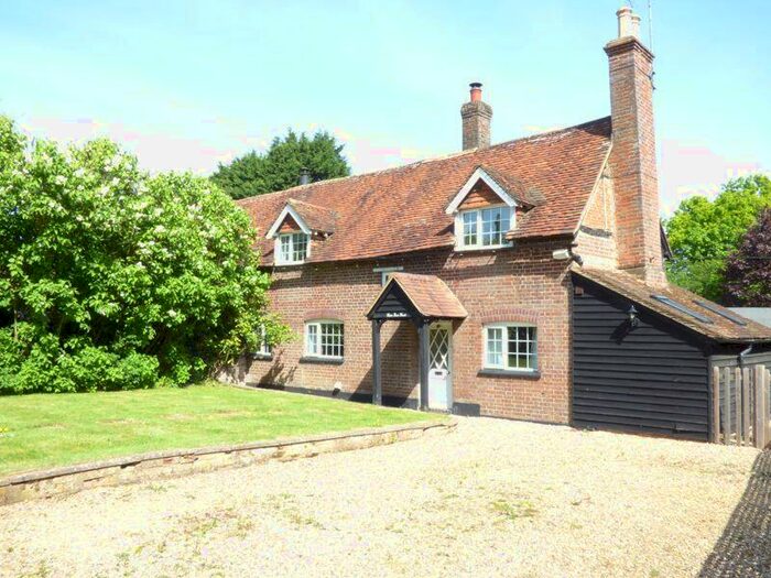 3 Bedroom Character Property To Rent In The Lee, Great Missenden, HP16