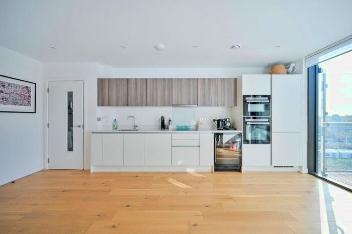 1 Bedroom Flat To Rent In London Road, Twickenham, Twickenham, TW1