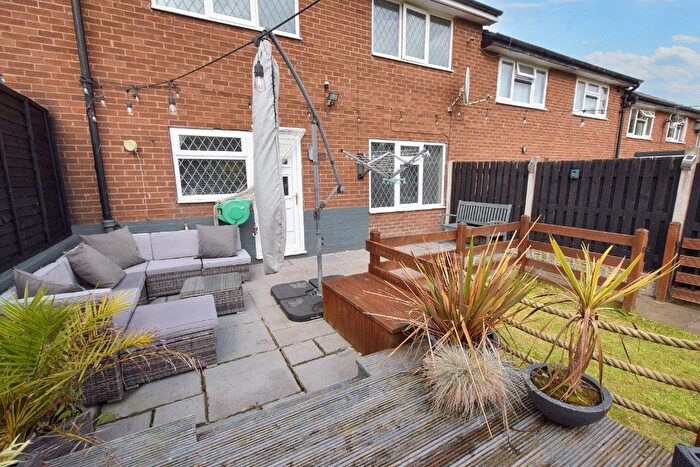 3 Bedroom Terraced House For Sale In Butterbowl Drive, Leeds, West Yorkshire, LS12