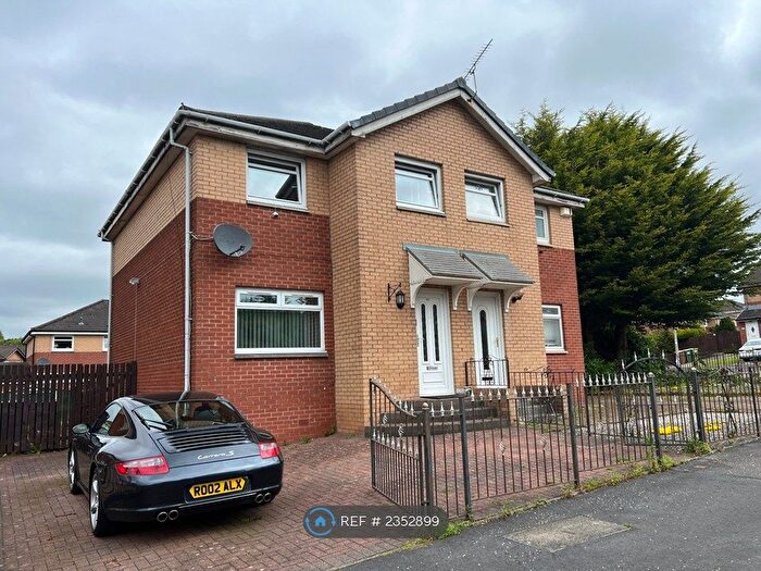 3 Bedroom Semi Detached House To Rent In Forge Street, Glasgow, G21