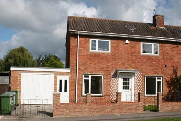 3 Bedroom Semi Detached House For Sale In Manor Road, Trowbridge, BA14