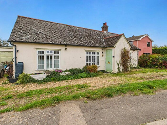3 Bedroom Bungalow For Sale In Ashwell Road, Guilden Morden, Royston, SG8