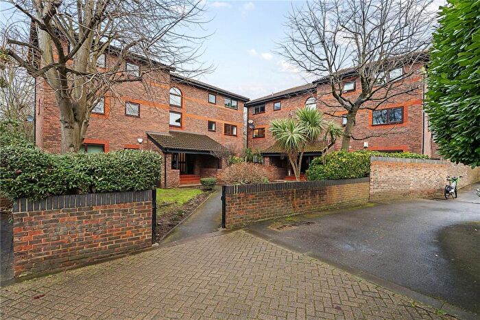 1 Bedroom Apartment For Sale In Shipwright Road, London, SE16