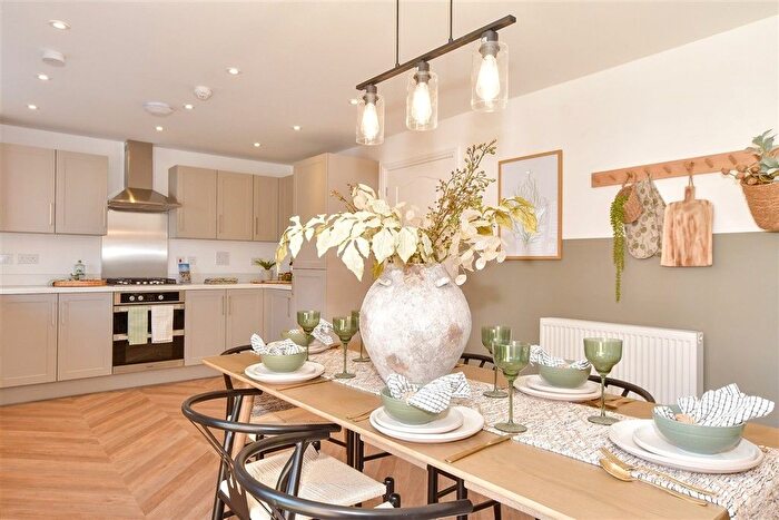 4 Bedroom Detached House For Sale In Cross Road, Walmer, Kent, CT14