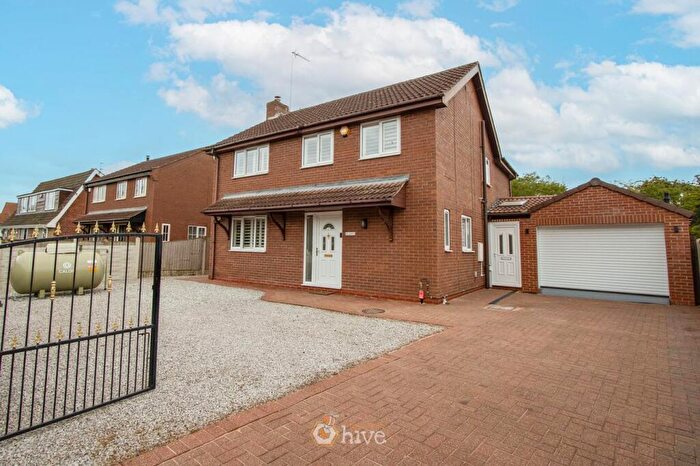 4 Bedroom Detached House For Sale In Dirty Lane, Fishlake, Doncaster, DN7