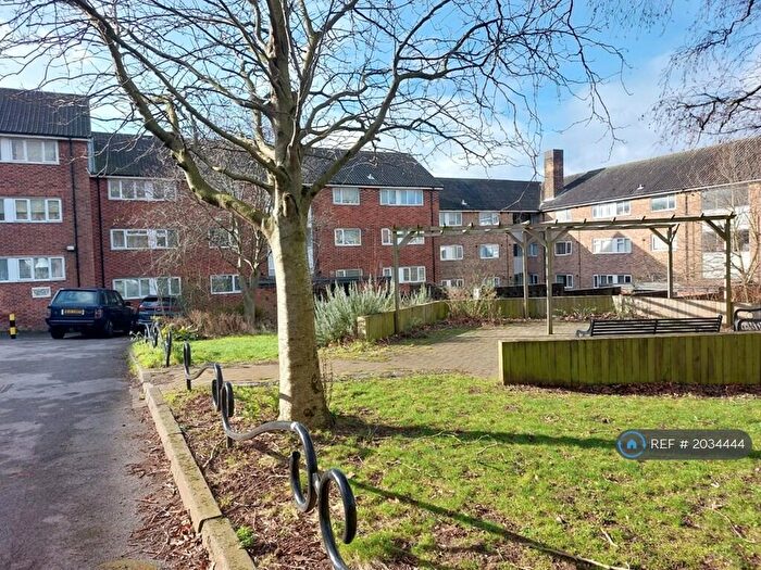 2 Bedroom Flat To Rent In Grafton Court, Nottingham, NG7