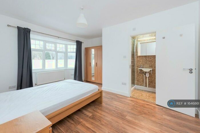 4 Bedroom Maisonette To Rent In Atkins Road, London, SW12