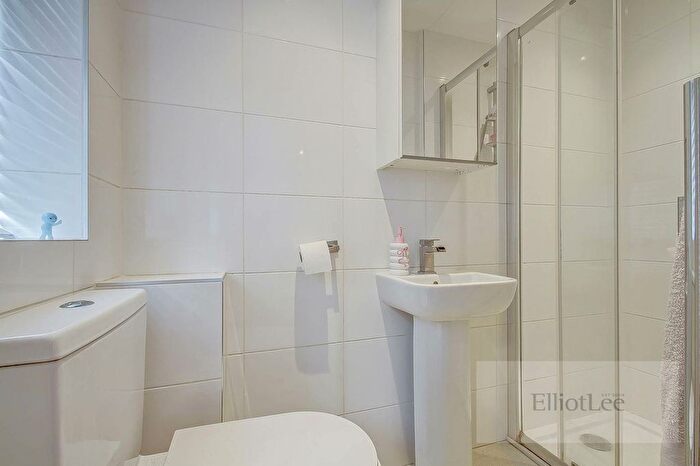 3 Bedroom Terraced House For Sale In Wyresdale Crescent, Perivale, UB6