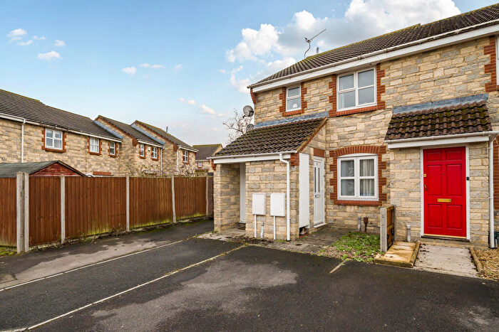 1 Bedroom Maisonette For Sale In Grenville Close, Gloucester, GL3