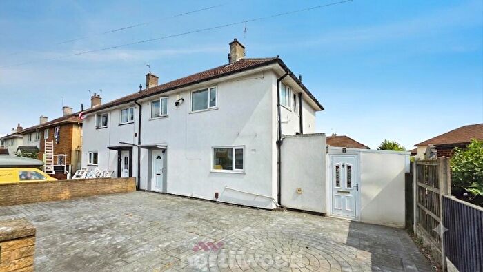 3 Bedroom Semi-Detached House For Sale In Barnby Dun Road, Wheatley, Doncaster, DN2