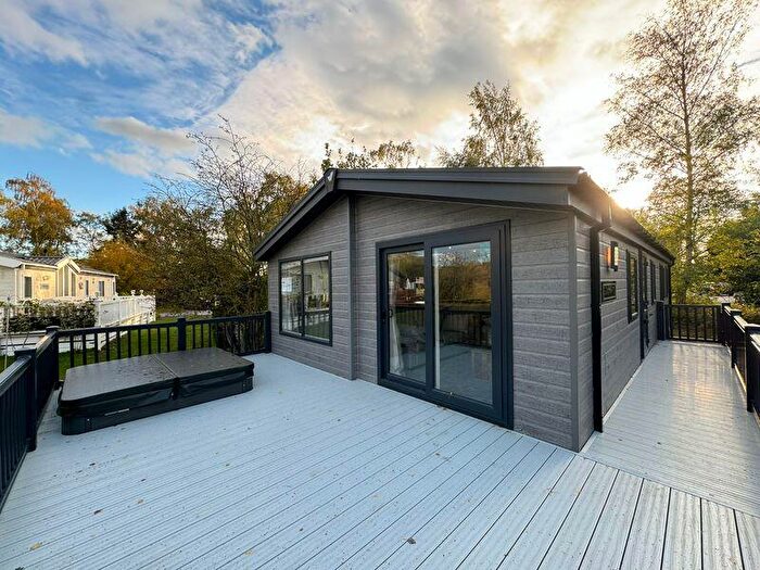 3 Bedroom Lodge For Sale In Tattershall Lakes, Tattershall, LN4