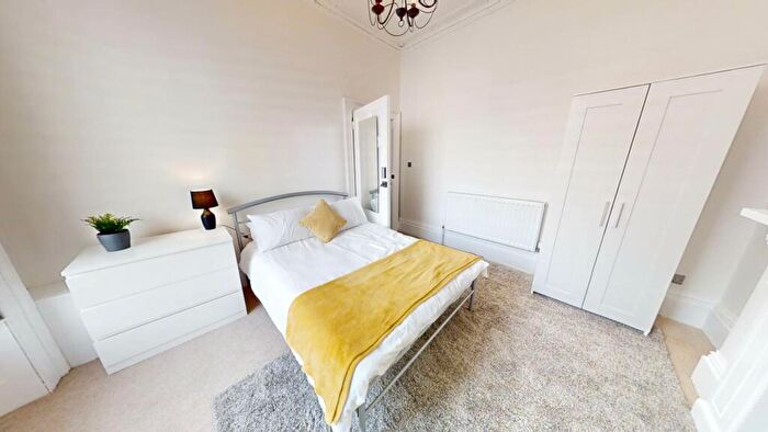 6 Bedroom Apartment To Rent In Oakfield Place, Clifton, BS8