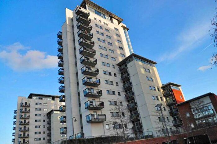 2 Bedroom Apartment To Rent In West Thamesmead, SE28