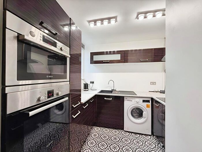 2 Bedroom House To Rent In Ashwell Road, IP33