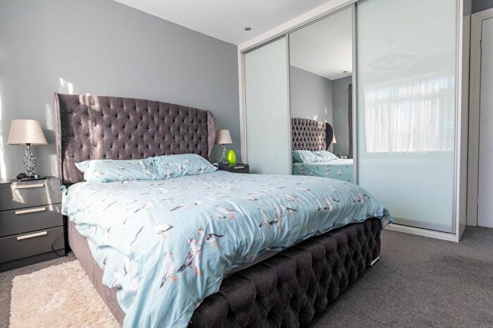 2 Bedroom Semi-Detached House For Sale In Warminster Road, Sheffield, S8