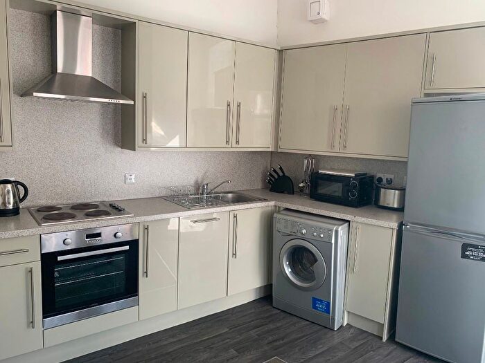 3 Bedroom Flat To Rent In Perth Road, West End, Dundee, DD1