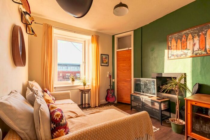 1 Bedroom Flat To Rent In Robertson Avenue, Edinburgh, EH11