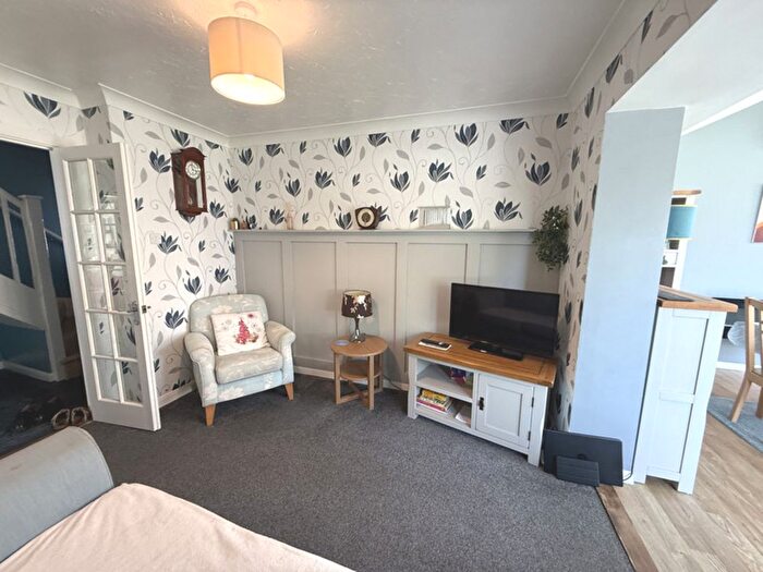 4 Bedroom Detached House For Sale In Sandy Close, Bradley Stoke, BS32