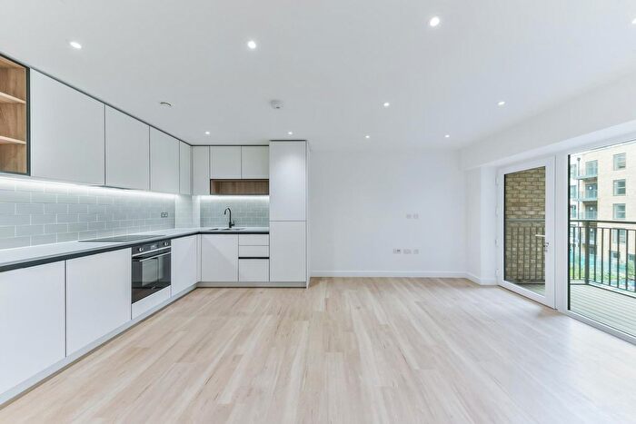 1 Bedroom Flat To Rent In Fairbank House, Beaufort Square, London, NW9