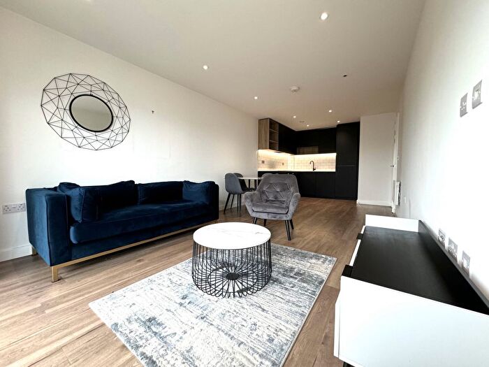 1 Bedroom Flat To Rent In Fairbank House, Beaufort Square, Colindale, NW9