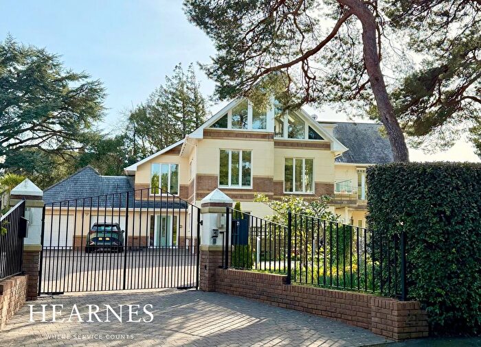 3 Bedroom Flat For Sale In Nairn Road, Canford Cliffs, Poole, BH13