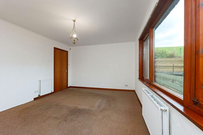 2 Bedroom Detached Bungalow For Sale In New Trows Road, Lanark, ML11