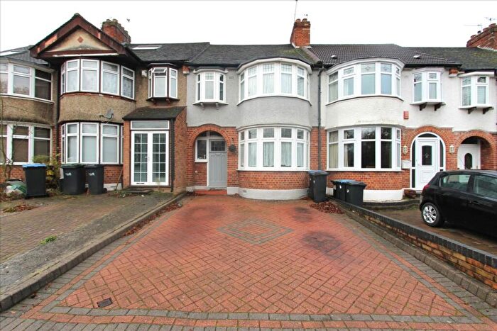 3 Bedroom House To Rent In Great Cambridge Road, Enfield, EN1