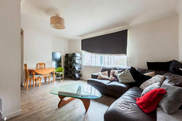 1 Bedroom Flat To Rent In Roman Road, Bow, London E3