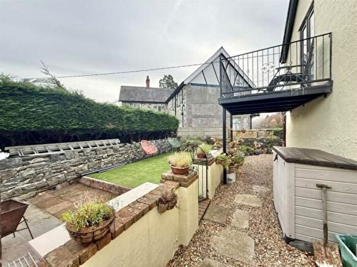 2 Bedroom Semi-Detached House For Sale In Trefriw, LL27