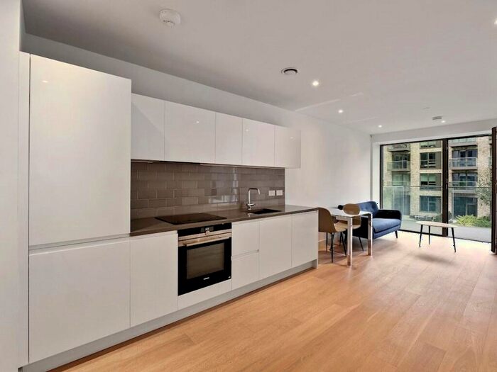 Apartment To Rent In Clipper Street, London, E16