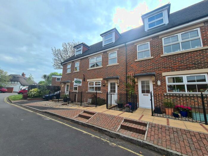 3 Bedroom Town House To Rent In Love Lane, Romsey, SO51