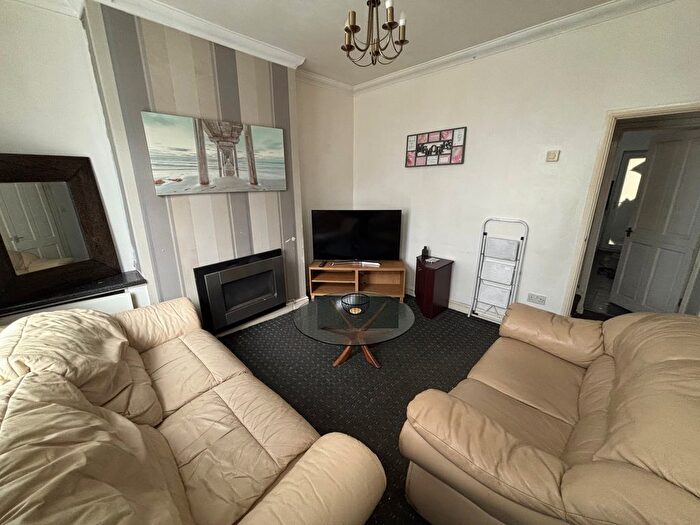 2 Bedroom End Of Terrace House To Rent In Victoria Avenue, Rotherham, S65
