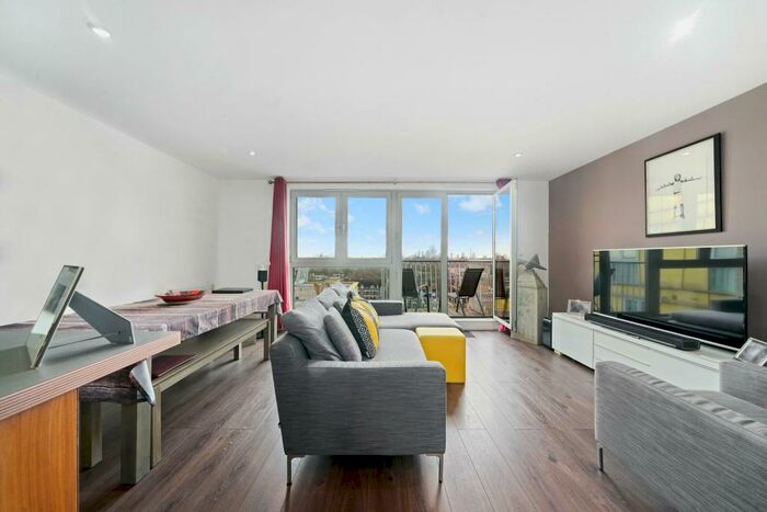 2 Bedroom Flat To Rent In Eden Grove, London, N7