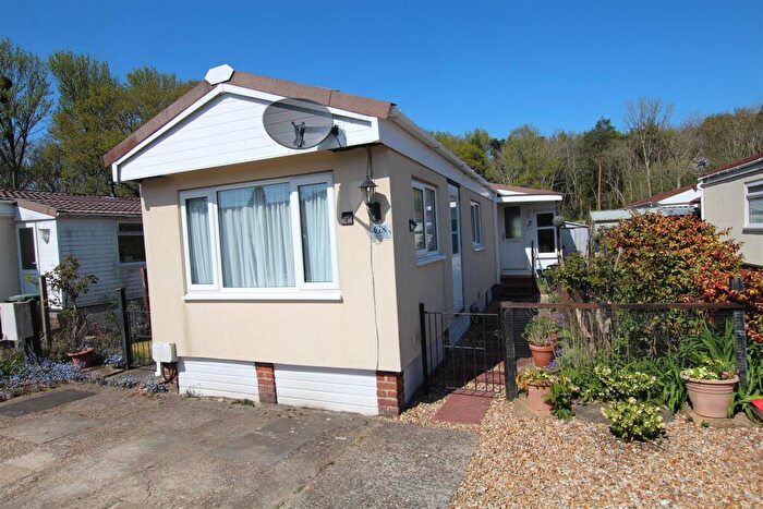 2 Bedroom Park Home For Sale In Oak Tree, Allington Lane, West End, Southampton, SO30