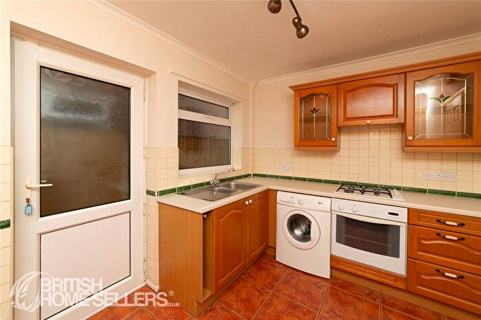 2 Bedroom Bungalow For Sale In Weetman Avenue, Church Warsop, Mansfield, Nottinghamshire, NG20