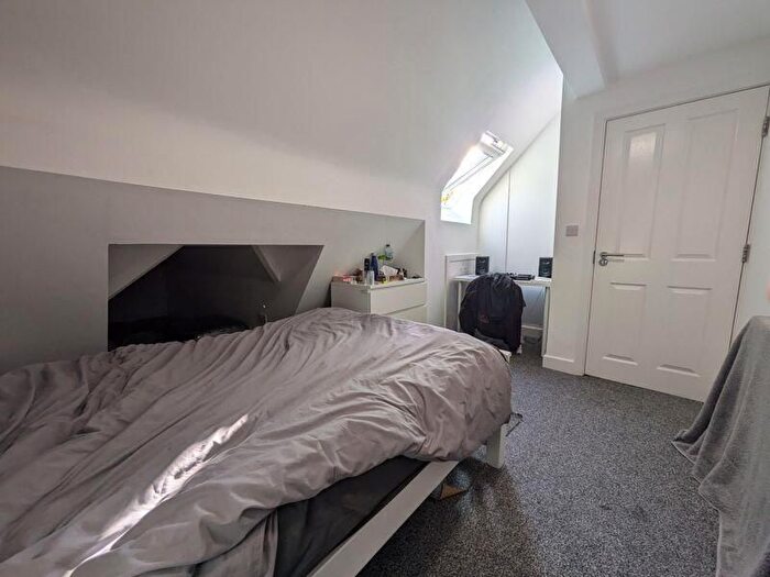6 Bedroom Semi-Detached House To Rent In Derby Road, Nottingham, NG7