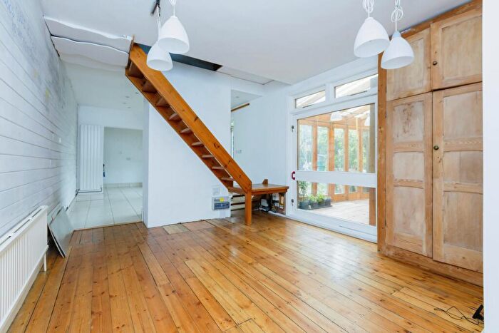 4 Bedroom House To Rent In Lutterworth Road, Aylestone, Leicester, LE2