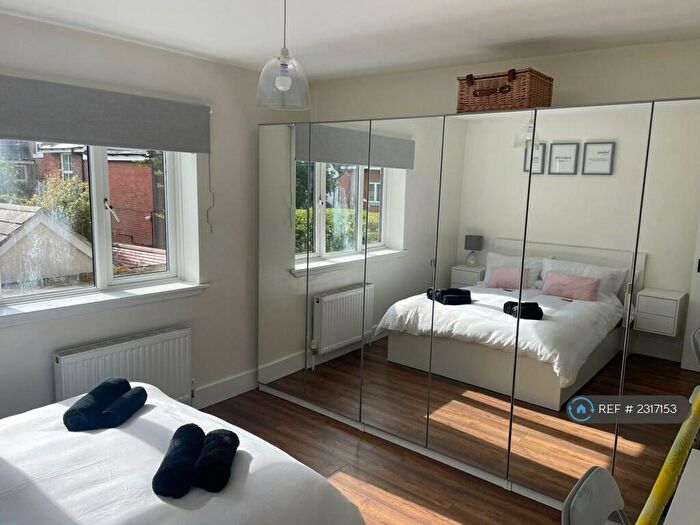 2 Bedroom Flat To Rent In Park Lodge, Boscombe, BH5