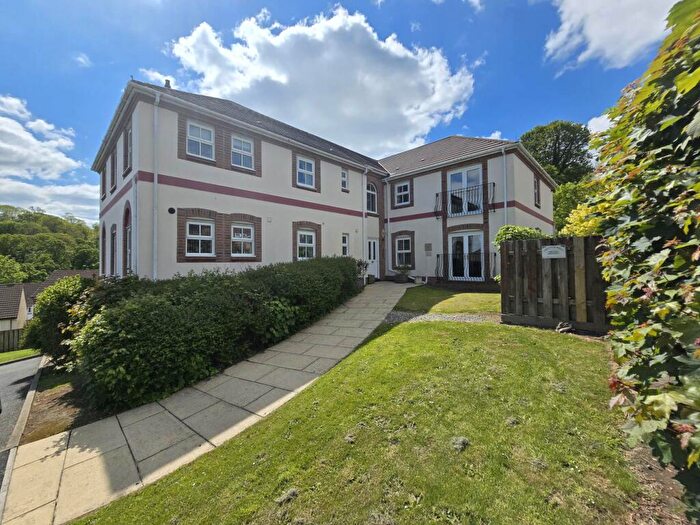 2 Bedroom Apartment For Sale In Marlen Court, Bideford, EX39