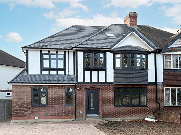 6 Bedroom Semi Detached House To Rent In Buxton Drive, New Malden, KT3