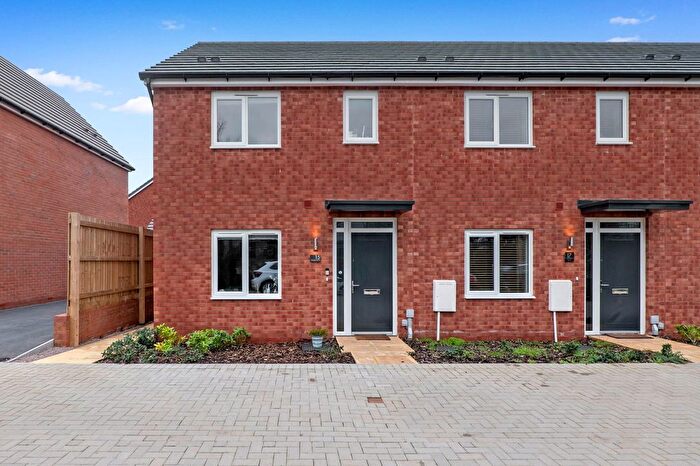 2 Bedroom Semi Detached House For Sale In Knapper Grove, Broomhall, Worcester., WR5
