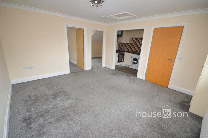 2 Bedroom Flat To Rent In Palmerston Road, Bournemouth, BH1