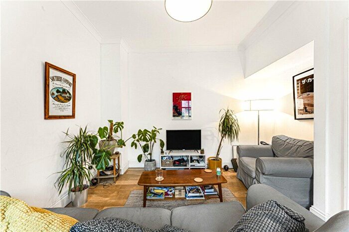 3 Bedroom Terraced House For Sale In Ellesmere Road, London, E3