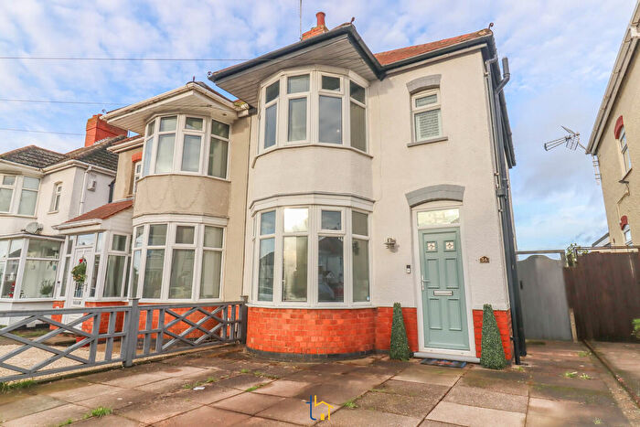 3 Bedroom Semi-Detached House To Rent In Langdale Road, Hinckley, LE10