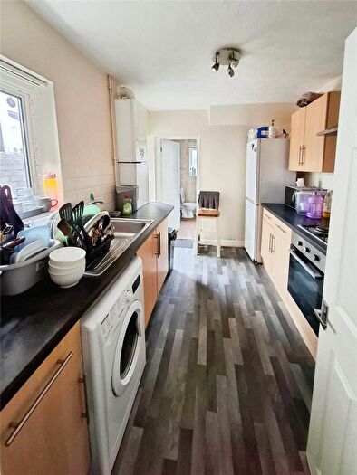 4 Bedroom House To Rent In Bath Road, Southsea, Hampshire, PO4